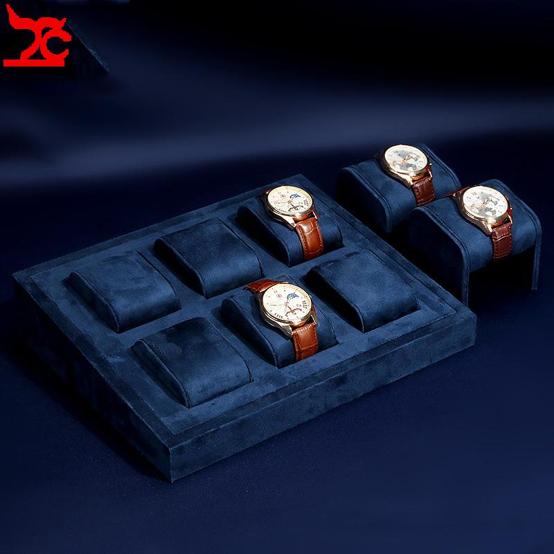 Blaues Stoff-Uhrenpräsentation – Luxury Watch Store Bewertung und Preis